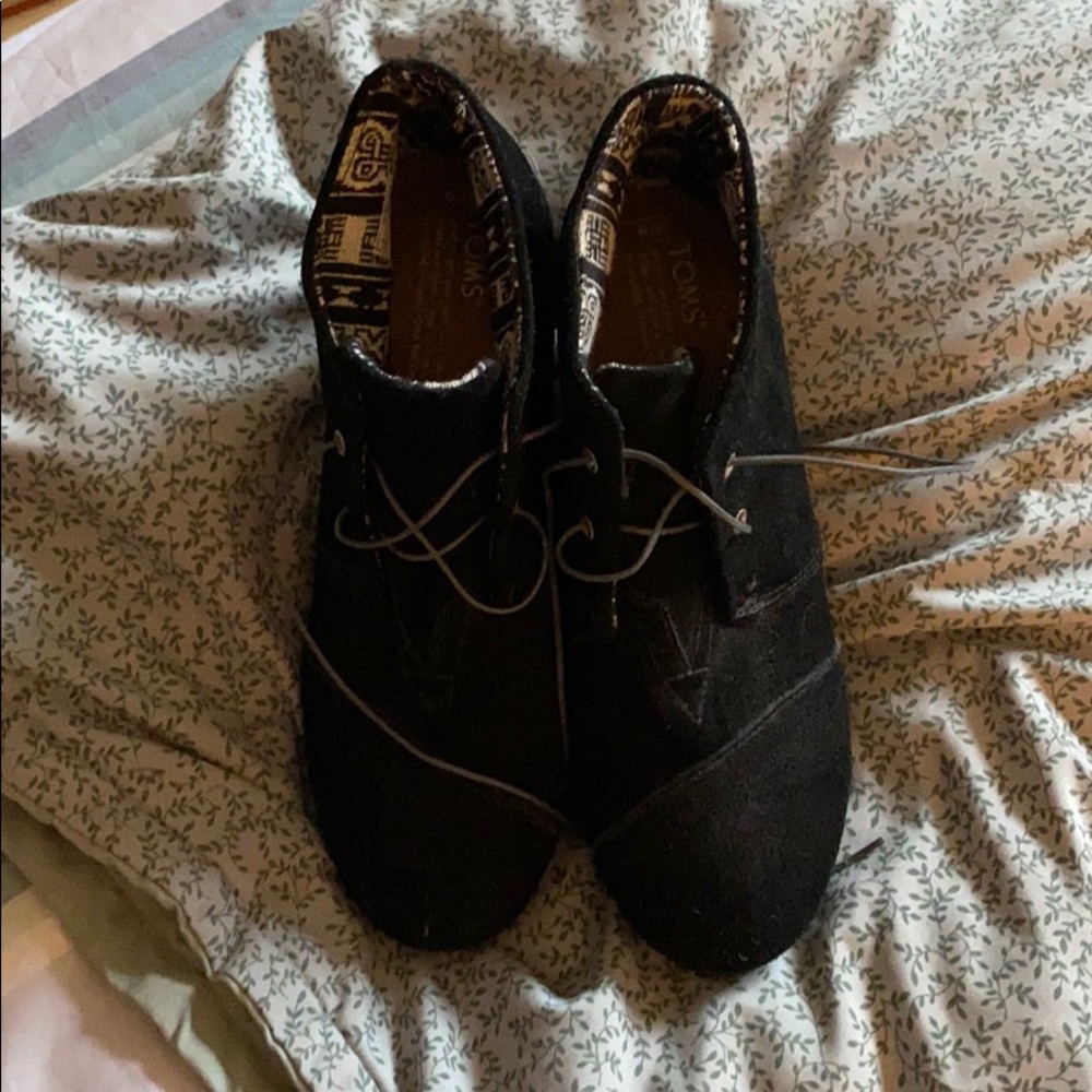 Toms Desert Wedge Booties